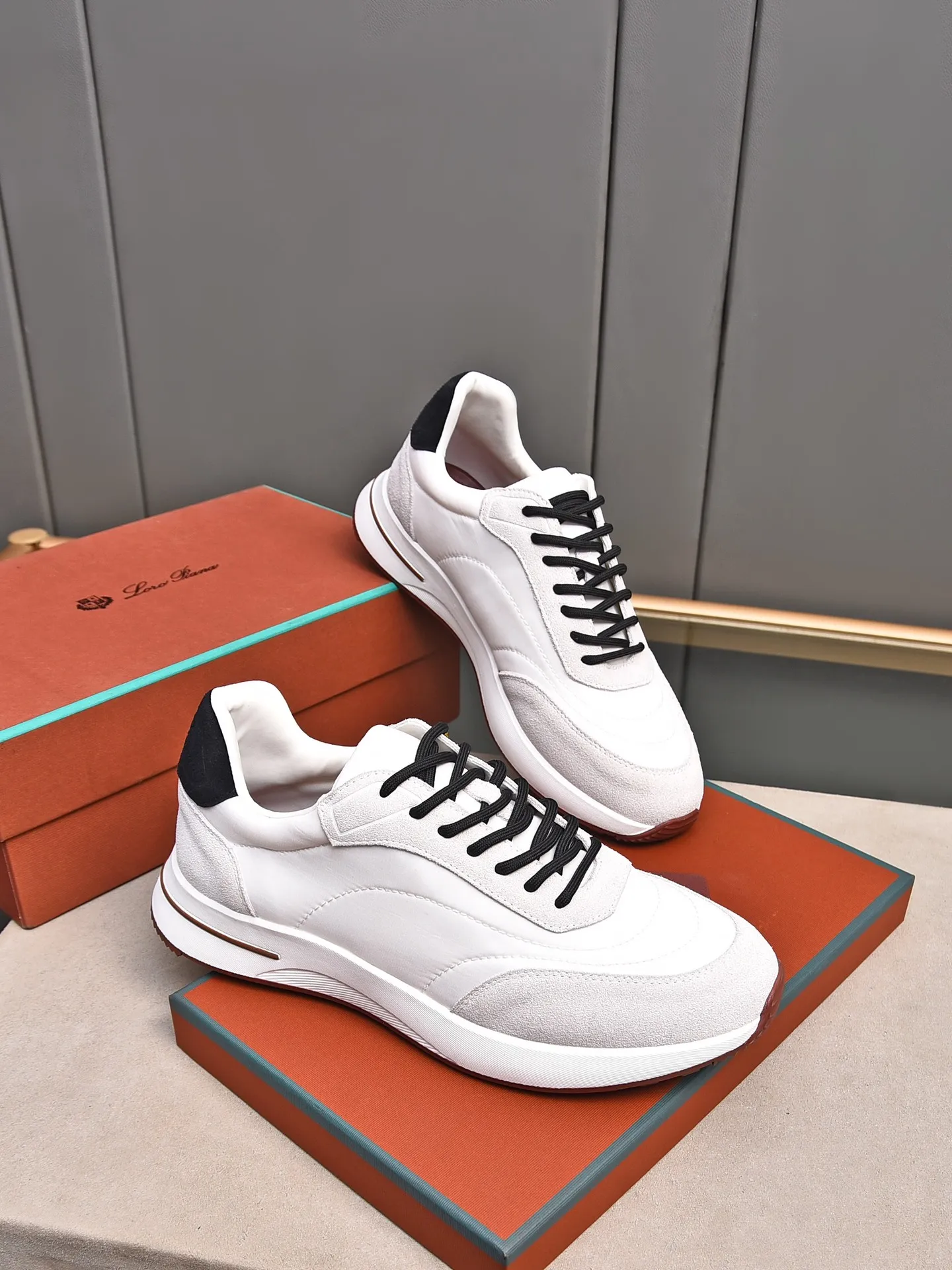 Men's shoes 💰460 LP new product on sale Loro Piana sports shoes｜Made with top-layer frosted and imported waterproof fabrics｜Comprehensive one-to-one restoration of the counter process｜Installed with original molded rubber three-color combination craft outsole｜Size: 39-44 (customized at 45.46)